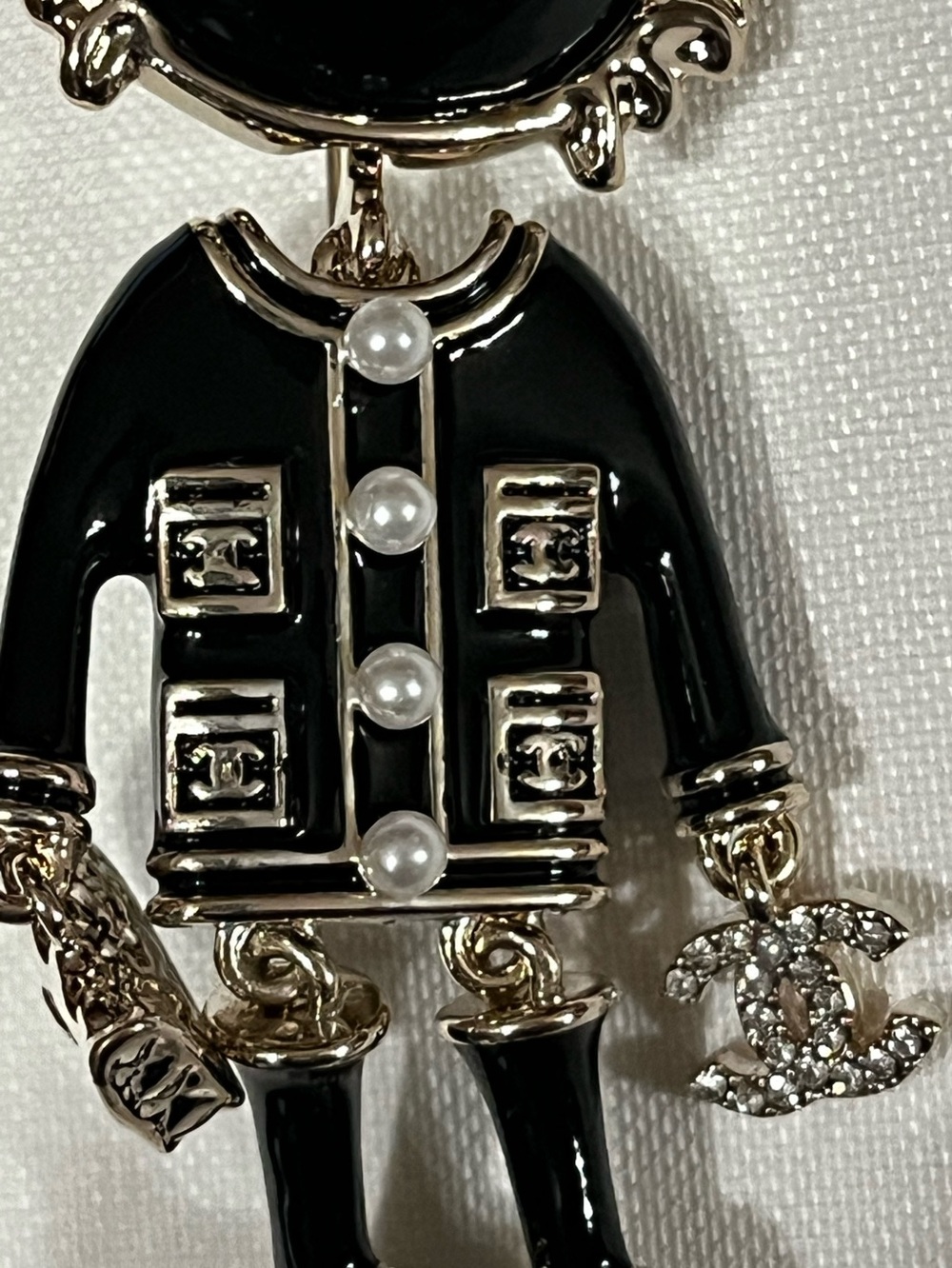 🦁Chanel Lion Coco🦁 Suit Mane Boots 👢Moveable Brooch Pin 🧷 - Picture 4 of 7